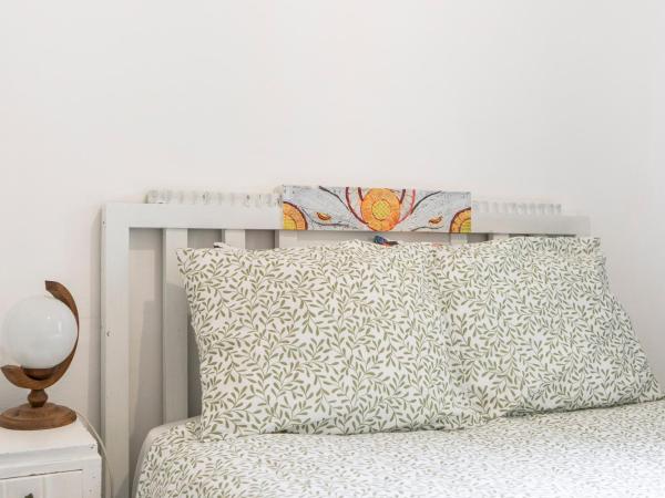 Growth House : photo 4 de la chambre chambre simple avec toilettes et douche communes