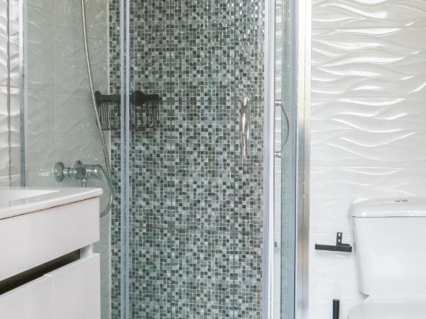 Growth House : photo 4 de la chambre chambre double deluxe avec douche