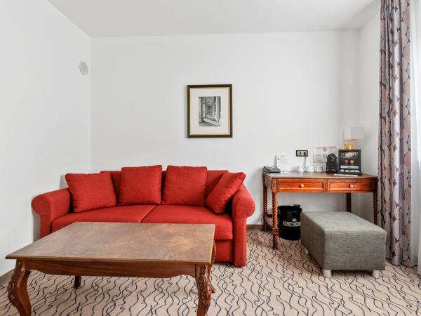 King's Hotel Center Superior : photo 3 de la chambre chambre familiale supérieure