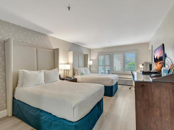 Ocean View Hotel : photo 1 de la chambre hébergement standard 2 lits doubles avec balcon