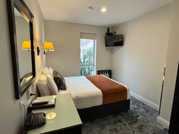 Trinity Hotel : photo 1 de la chambre chambre lit queen-size