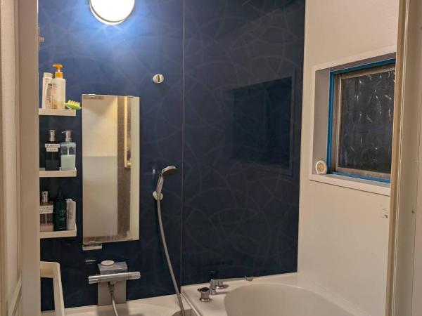 Hostel Blue Door ホステル ブルードア : photo 2 de la chambre chambre lits jumeaux Économique