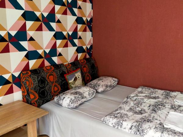 Hostel Madeira : photo 7 de la chambre chambre familiale - vue sur jardin