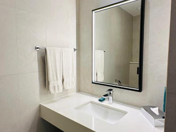 Hilton Garden Inn Casablanca Sud : photo 5 de la chambre chambre king avec sofa