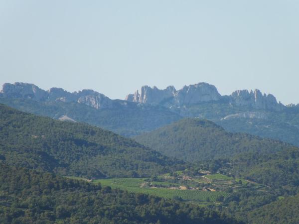 B&B La Cigaline : photo 7 de la chambre chambre double - vue sur jardin