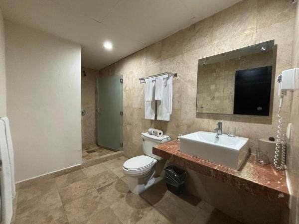 Coral Island Beach View Hotel : photo 2 de la chambre chambre familiale - vue sur mer