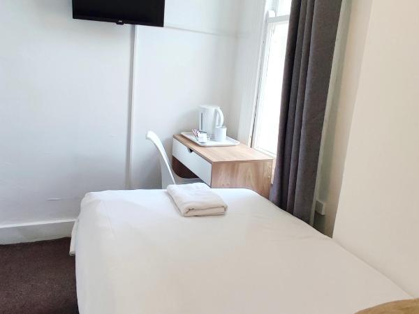 Central Wave : photo 2 de la chambre chambre simple avec salle de bains commune