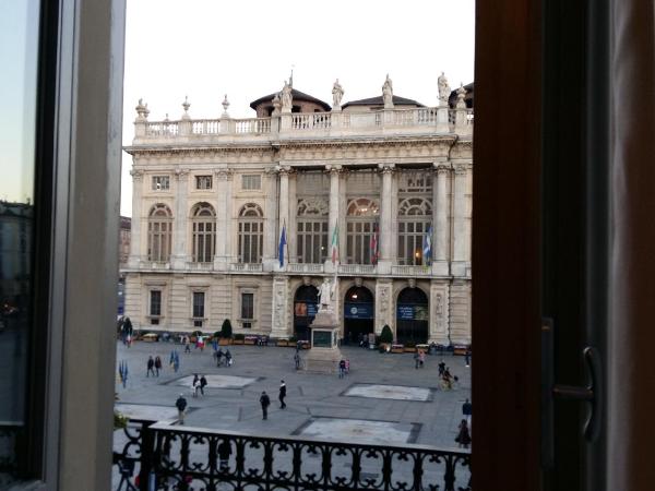 Piazza Castello Suite : photo 2 de la chambre suite deluxe - vue