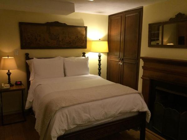 Incentra Village Hotel : photo 6 de la chambre studio gaylord avec grand lit et kitchenette