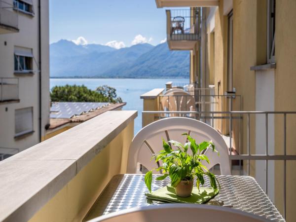 Hotel Rondinella Locarno : photo 5 de la chambre chambre double avec balcon