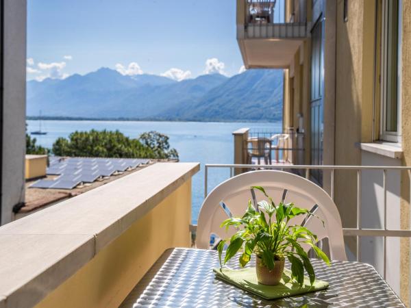Hotel Rondinella Locarno : photo 2 de la chambre chambre double avec balcon