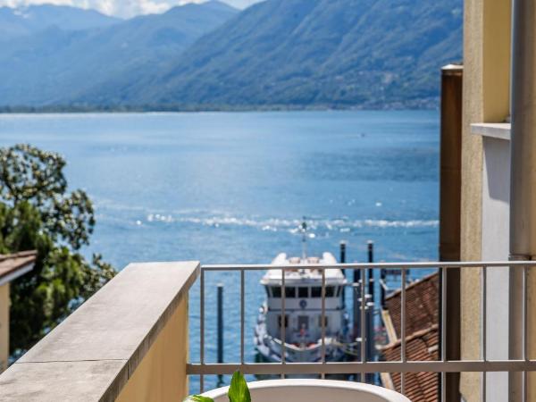 Hotel Rondinella Locarno : photo 7 de la chambre chambre triple avec balcon