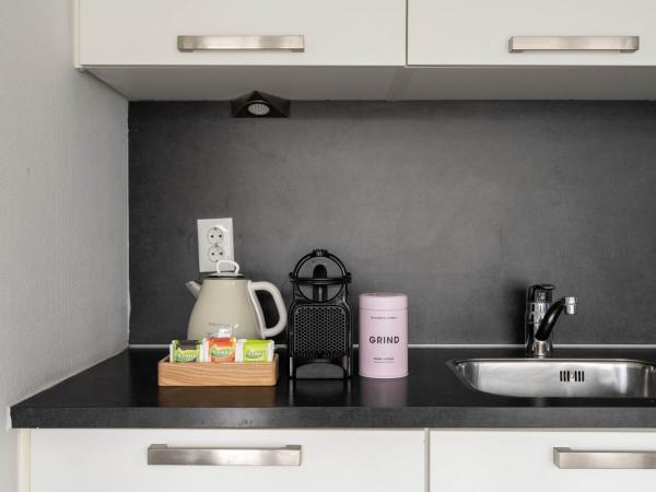 YAYS Amsterdam Prince Island by Numa : photo 9 de la chambre appartement 2 chambres confort avec terrasse commune (4 adultes + 2 enfants)