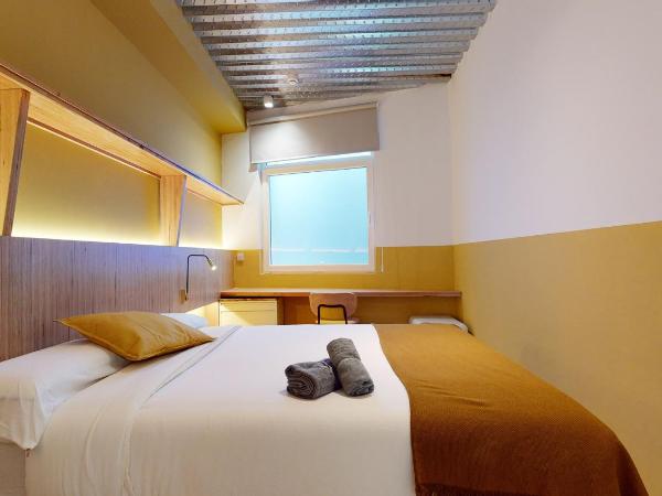 Ola Living Hostal Tetuan : photo 2 de la chambre chambre double
