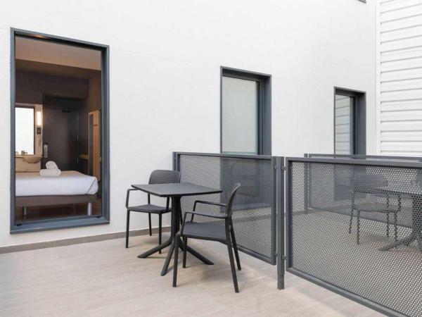 Ibis Budget Madrid Centro Lavapies : photo 2 de la chambre chambre double supérieure avec patio