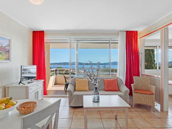 Résidence les Tourelles : photo 1 de la chambre appartement - vue sur mer