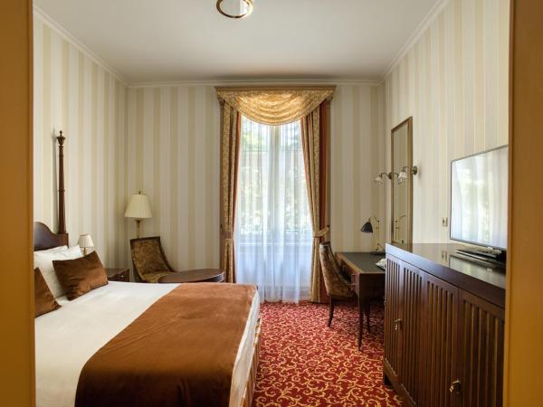 Ensana Grand Margaret Island : photo 2 de la chambre chambre double deluxe avec accès au centre de bien-Être et à la salle de sport