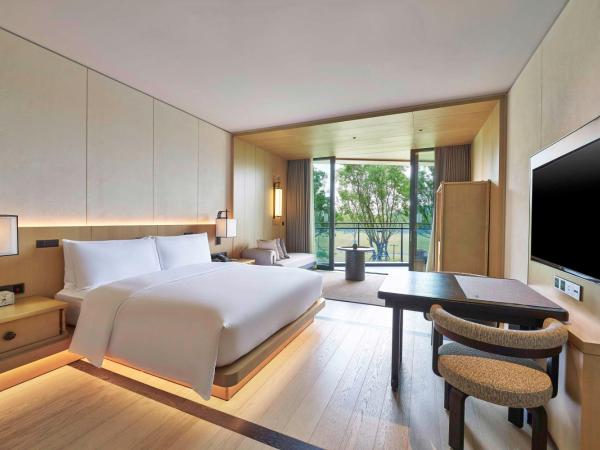 Hilton Nanjing Niushoushan : photo 2 de la chambre chambre lit king-size - accessible aux personnes à mobilité réduite 