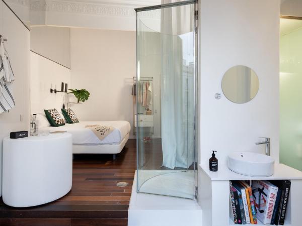 Chic & Basic Born Boutique Hotel : photo 3 de la chambre chambre double deluxe avec balcon