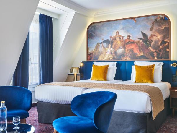 Hôtel Le Versailles : photo 1 de la chambre chambre double ou lits jumeaux supérieure