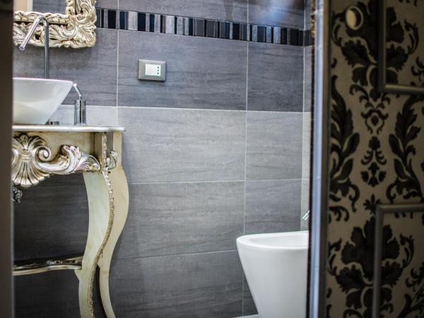 Dolci Mura Luxury Rooms : photo 8 de la chambre chambre double avec salle de bains privative