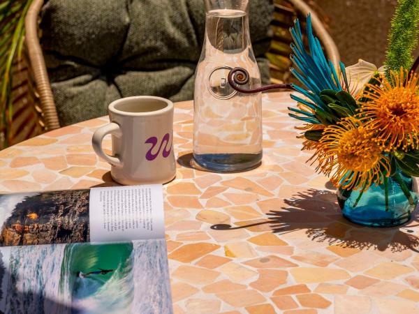 Wayfinder Waikiki : photo 1 de la chambre suite supérieure lit king-size