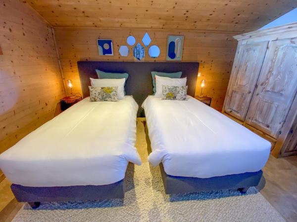 Chalet 4 Saisons - Guesthouse : photo 6 de la chambre chambre deluxe double ou lits jumeaux