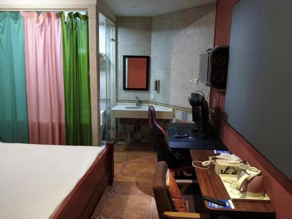 Jarvis Gaming Hotel : photo 3 de la chambre chambre lit queen-size deluxe