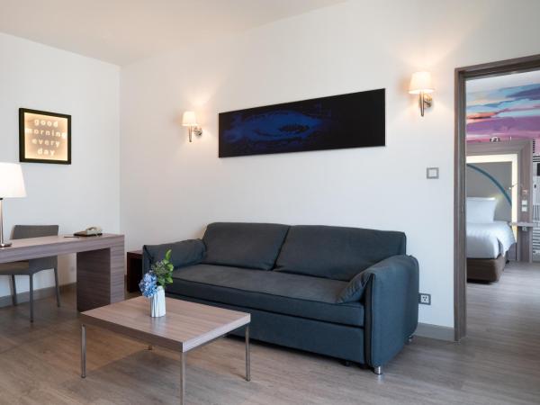 Novotel Bangkok on Siam Square : photo 5 de la chambre suite 1 chambre lit king-size