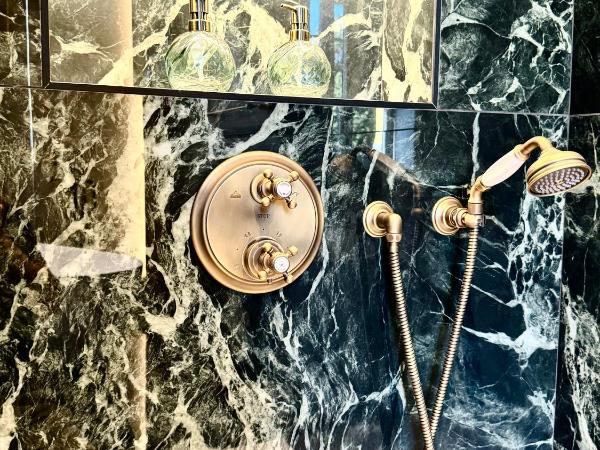 Clos du Cèdre - Maison et chambres d'Hôtes à Dinan : photo 4 de la chambre chambre deluxe double ou lits jumeaux