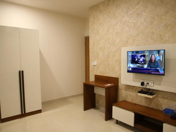 Zing Rooms by GuestHouse Suites : photo 4 de la chambre chambre lit king-size standard