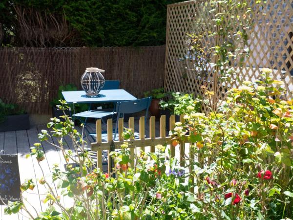 L'Escale Fleurie à Saint Brieuc : photo 5 de la chambre chambre double avec terrasse