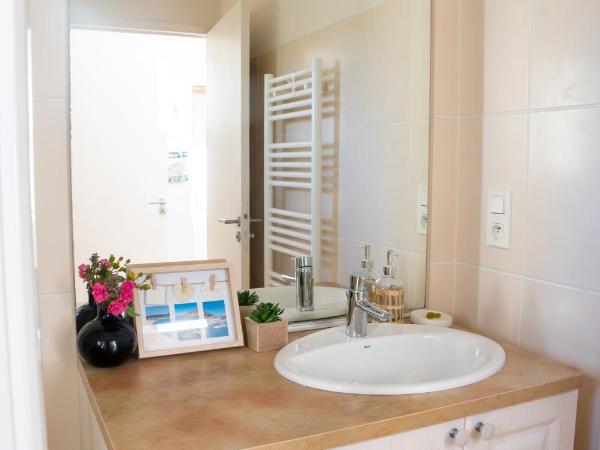 L'Escale Fleurie à Saint Brieuc : photo 10 de la chambre chambre double avec terrasse