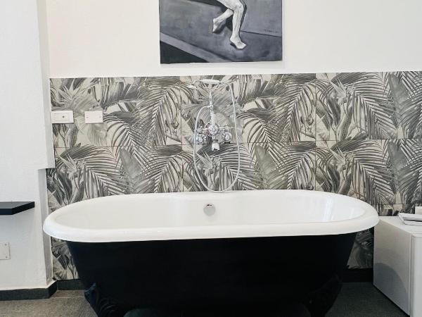 La Galerie : photo 4 de la chambre chambre double deluxe avec baignoire