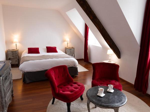 Manoir 1685 Saint Malo : photo 10 de la chambre chambre supérieure lit queen-size