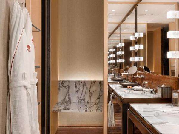 Mandarin Oriental, Guangzhou - Registration Counter and Free Shuttle Bus Available during Canton Fair Period : photo 2 de la chambre suite exécutive lit king-size