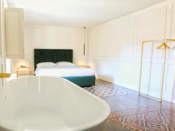 Teatro Suites Rooms : photo 5 de la chambre suite avec jacuzzi