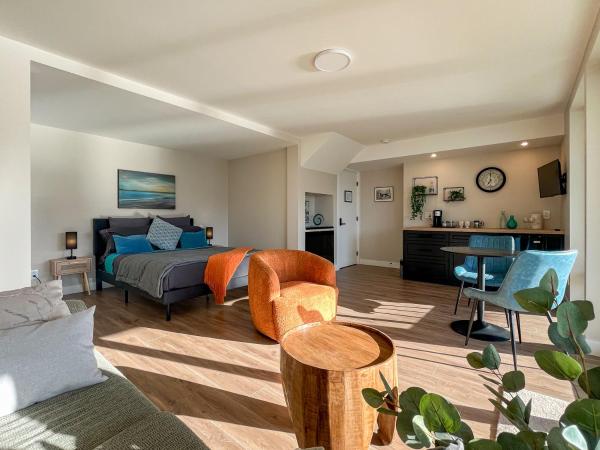 Kelowfornia Lakeview Retreat : photo 5 de la chambre chambre supérieure lit queen-size