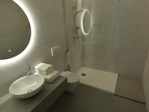 Suites Villa Ropuš : photo 9 de la chambre suite deluxe - vue latérale sur mer