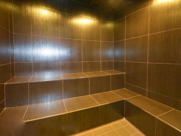 Stunning City LAKE VIEWS 4 beds-Free Parking : photo 2 de la chambre appartement - vue sur lac