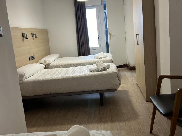 Casa OTANO : photo 1 de la chambre chambre triple avec 3 lits simples