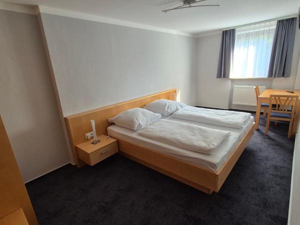 Gasthof Tut : photo 1 de la chambre chambre double avec salle de bains privative