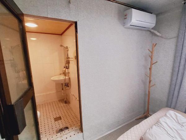 1975 Yurim Inn : photo 4 de la chambre chambre double deluxe