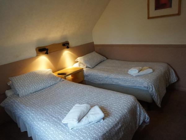 The Boundary Hotel - B&B : photo 2 de la chambre chambre lits jumeaux standard avec salle de bains commune