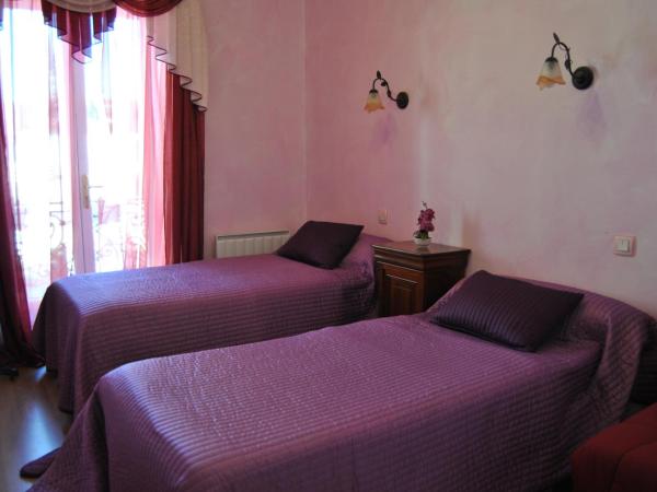 Au Pied du Chateau : photo 2 de la chambre chambre lits jumeaux