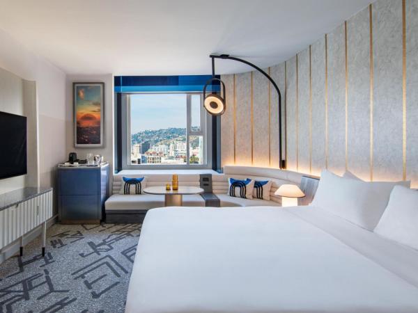 W Hollywood : photo 3 de la chambre chambre lit king-size fabulous - vue sur ville