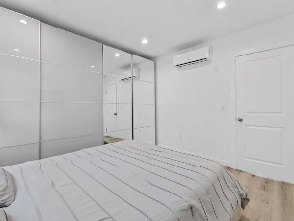 Muirfield Chic City Bungalow with Parking : photo 2 de la chambre chambre lit queen-size deluxe