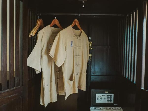 THEE Kashatharn by TH District : photo 10 de la chambre chambre double ou lits jumeaux deluxe avec balcon