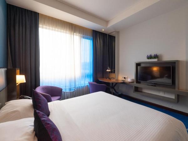 Asaya Hotel Kota Kinabalu - Refurbished 2024 : photo 4 de la chambre suite lit queen-size