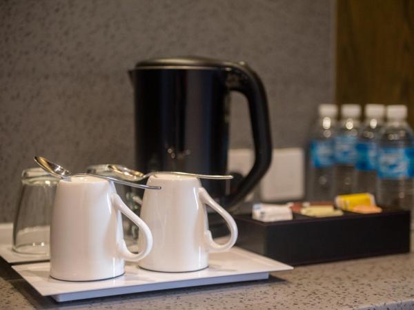 Asaya Hotel Kota Kinabalu - Refurbished 2024 : photo 5 de la chambre chambre lit queen-size privilège